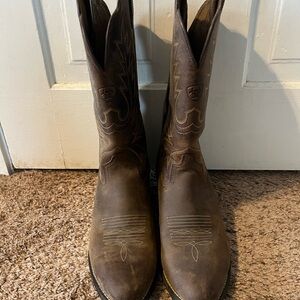 Ariat Women’s Heritage R Toe Brown Cowboy Boots